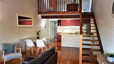 Great Escape Lofts - Food Delivery Shop 22