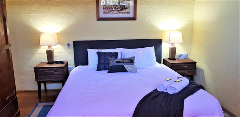 Great Escape Lofts - Food Delivery Shop 29