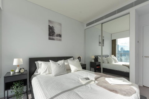 High Rise Apt In Heart Of Sydney Wt Harbour View - Food Delivery Shop 7