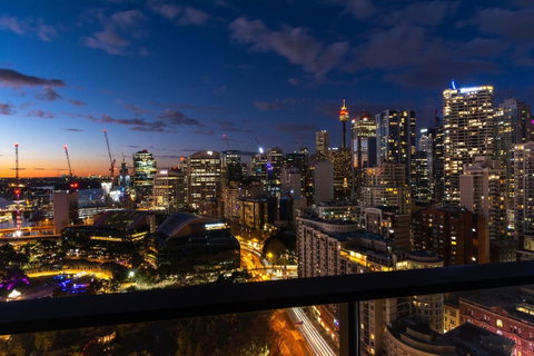 High Rise Apt In Heart Of Sydney Wt Harbour View - Food Delivery Shop 24