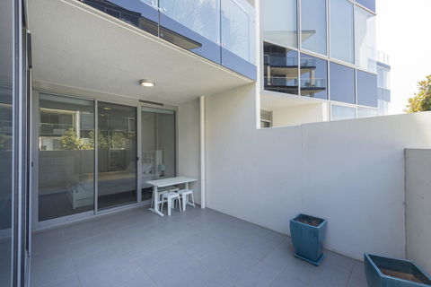 Lakefront 116 Kingston ACT - Food Delivery Shop 3