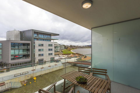 Lakefront 116 Kingston ACT - Food Delivery Shop 9