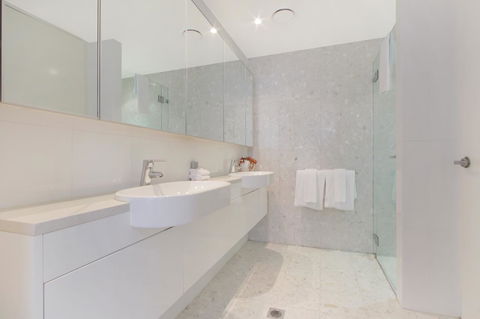 Lakefront 116 Kingston ACT - Food Delivery Shop 18