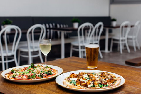 Coniston Hotel Wollongong - Food Delivery Shop 23