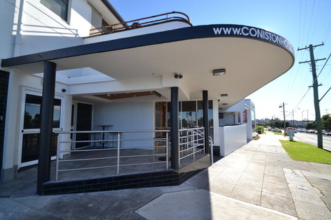 Coniston Hotel Wollongong - Food Delivery Shop 6