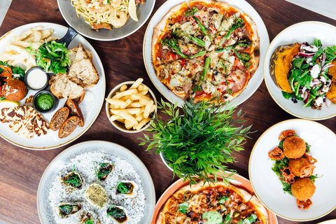 Coniston Hotel Wollongong - Food Delivery Shop 9