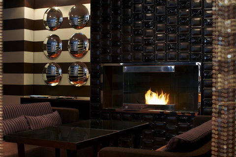 The Fullerton Hotel Sydney - Food Delivery Shop 35