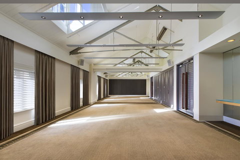 The Fullerton Hotel Sydney - Food Delivery Shop 25