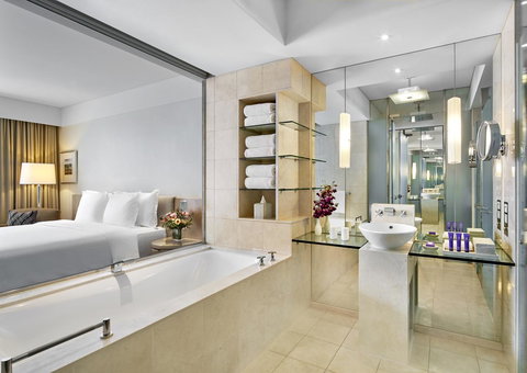 The Fullerton Hotel Sydney - Food Delivery Shop 2