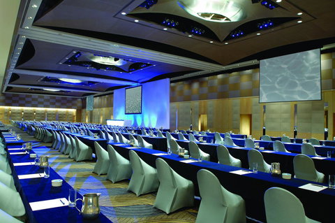 The Fullerton Hotel Sydney - Food Delivery Shop 21