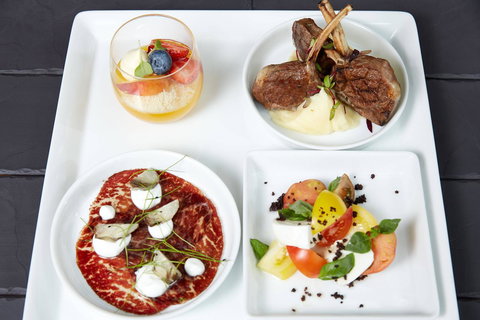 The Fullerton Hotel Sydney - Food Delivery Shop 33