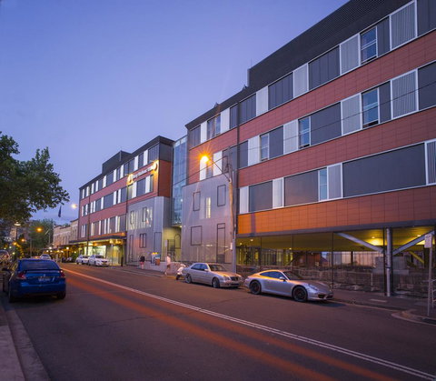 YHA Sydney Harbour - Pet Food Australia 8