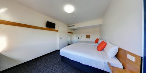 Ibis Budget Sydney Airport - Food Delivery Shop 9