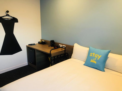 Ibis Budget Sydney Airport - Food Delivery Shop 30