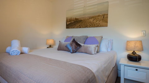 Byron Quarter Apartments - Food Delivery Shop 29