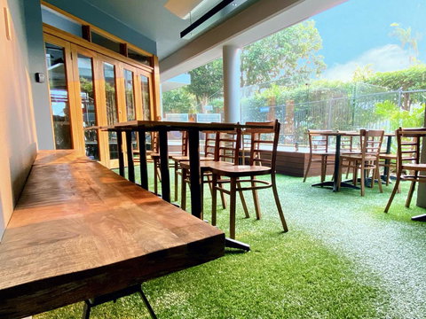 Byron Quarter Apartments - Food Delivery Shop 3