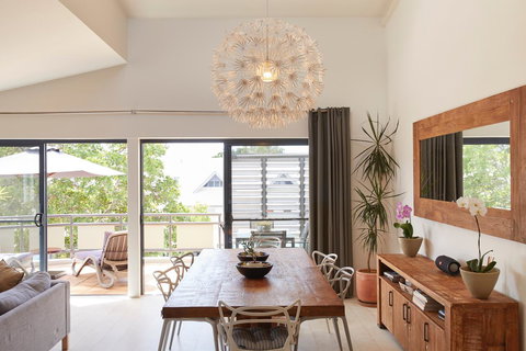 Byron Quarter Apartments - Food Delivery Shop 11