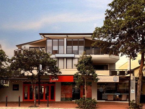 Byron Quarter Apartments - Food Delivery Shop 21