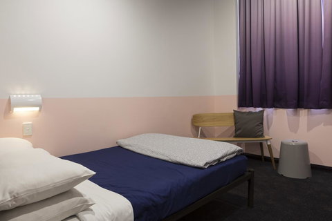 YHA Sydney Central - Pet Food Australia 42