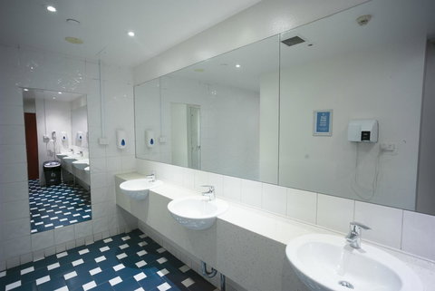 YHA Sydney Central - Pet Food Australia 11