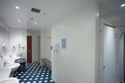 YHA Sydney Central - Pet Food Australia 7