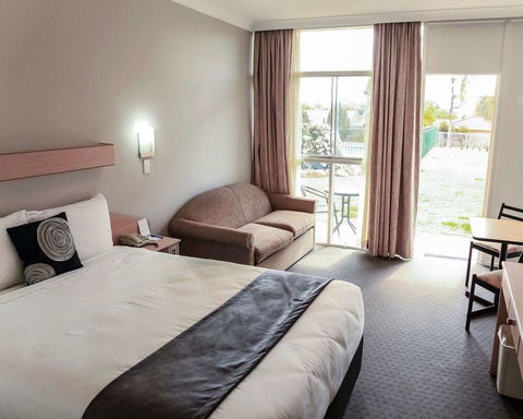 Econo Lodge Gateway Tamworth - Food Delivery Shop 9