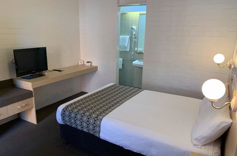 Econo Lodge Gateway Tamworth - Food Delivery Shop 7