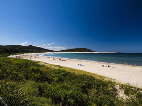 Oaks Nelson Bay Lure Suites - Food Delivery Shop 4
