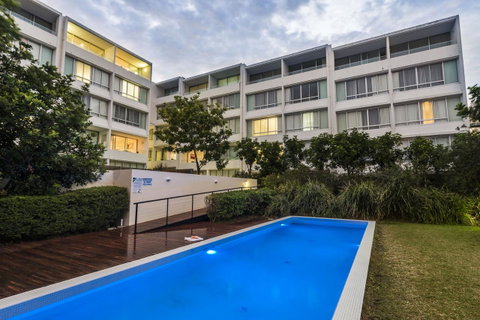 Oaks Nelson Bay Lure Suites - Food Delivery Shop 9