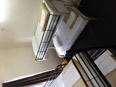 Maze Backpackers - Sydney - Pet Food Australia 30