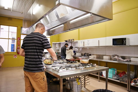 Maze Backpackers - Sydney - Pet Food Australia 10