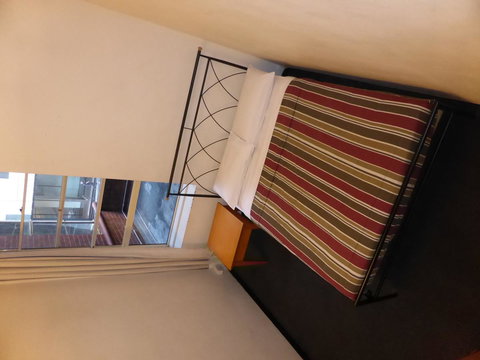 Maze Backpackers - Sydney - Pet Food Australia 29