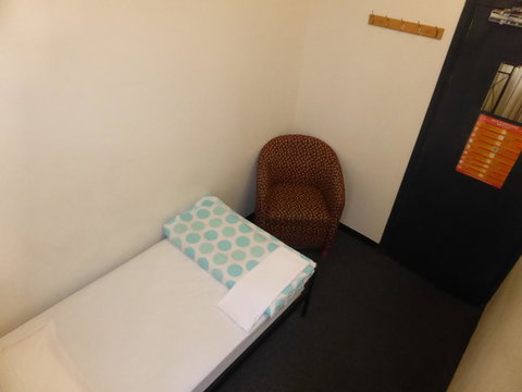 Maze Backpackers - Sydney - Pet Food Australia 34