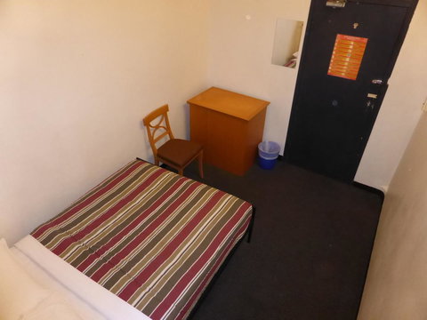 Maze Backpackers - Sydney - Pet Food Australia 27