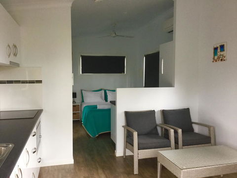 Club Byron Accommodation - Food Delivery Shop 3