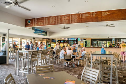 Club Byron Accommodation - Food Delivery Shop 28