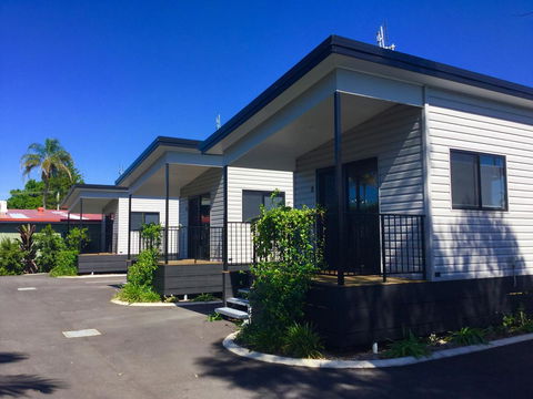 Club Byron Accommodation - Food Delivery Shop 1