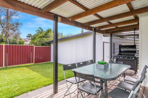 Club Byron Accommodation - Food Delivery Shop 23