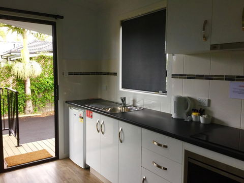 Club Byron Accommodation - Food Delivery Shop 5
