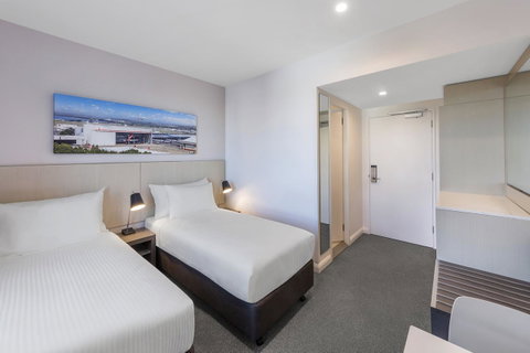 Travelodge Hotel Sydney Airport - Food Delivery Shop 22
