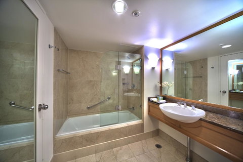 Stamford Plaza Sydney Airport Hotel & Conference Centre - Food Delivery Shop 8