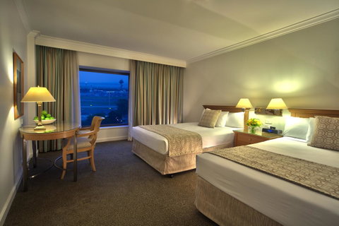 Stamford Plaza Sydney Airport Hotel & Conference Centre - Food Delivery Shop 7