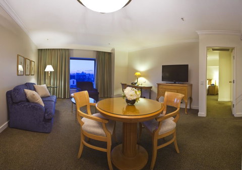 Stamford Plaza Sydney Airport Hotel & Conference Centre - Food Delivery Shop 16