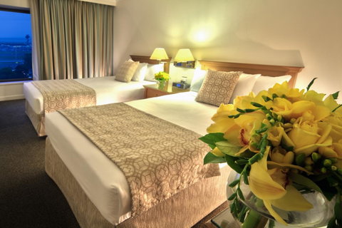 Stamford Plaza Sydney Airport Hotel & Conference Centre - Food Delivery Shop 9