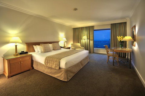 Stamford Plaza Sydney Airport Hotel & Conference Centre - Food Delivery Shop 1
