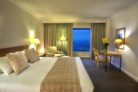 Stamford Plaza Sydney Airport Hotel & Conference Centre - Food Delivery Shop 11