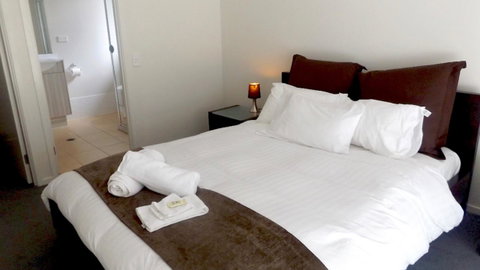 Jindabyne Executive - Food Delivery Shop 1