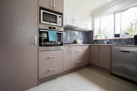 Armidale Cottage - House 2 - Food Delivery Shop 15