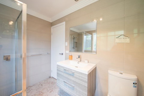 Armidale Cottage - House 2 - Food Delivery Shop 29