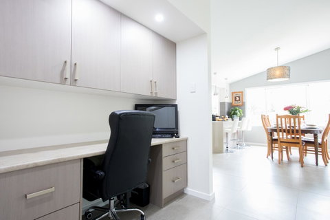 Armidale Cottage - House 2 - Food Delivery Shop 8